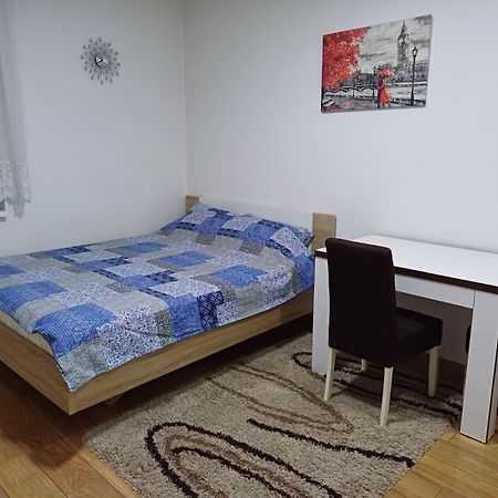 Appartamento Stan Na Dan Loznica Esterno foto